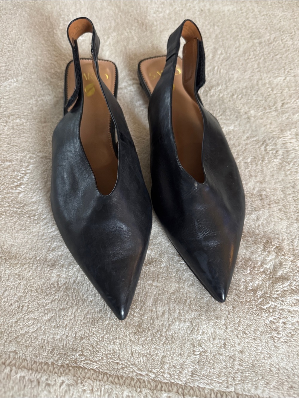 Franco Sarto Black Pointed Slingback Leather Flats. Size 8.5